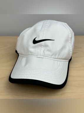 Nike Dri-Fit Featherlight Strapback Hat Athletic Running Cap White & Black Logo